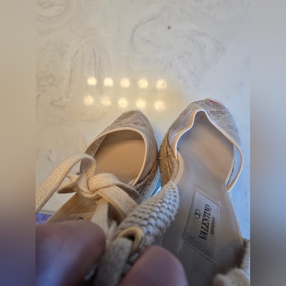 Valentino Garavani Beige Lace Espadrille Lace Up Wedges Size 39 - Picture 7 of 11